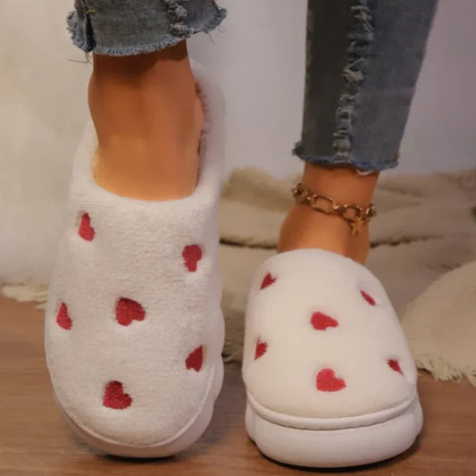 HeartCloud Slippers | Zachte fleece pantoffels met hartjesprint
