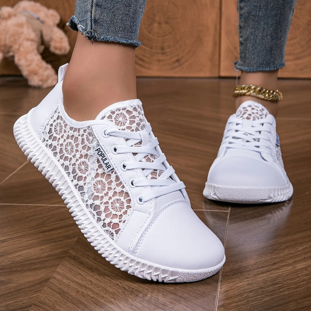 Flora lace sneakers | Lichte damessneakers met kanten details en ademende mesh