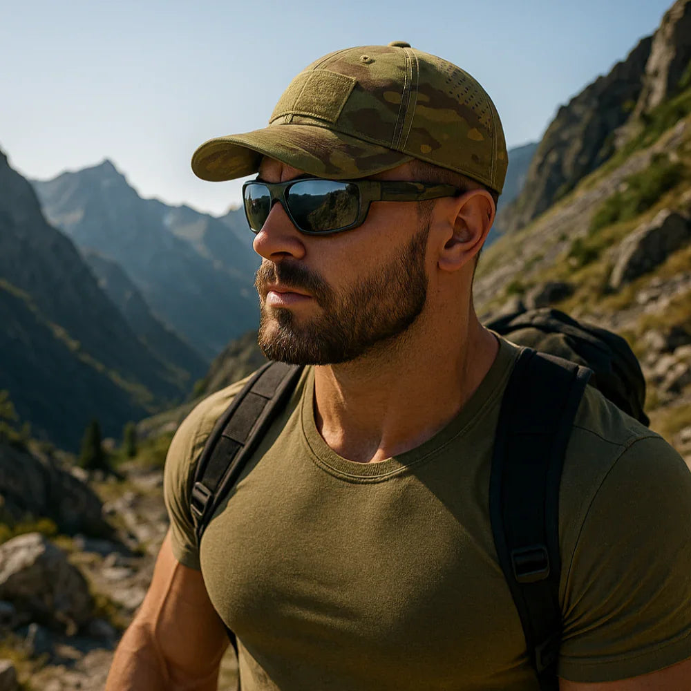 GripShade | Camouflage cap met brilhouder met GRATIS zonnebril