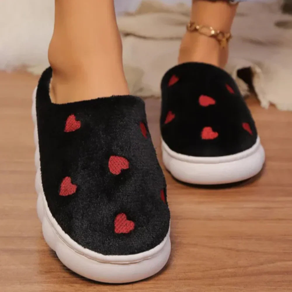 HeartCloud Slippers | Zachte fleece pantoffels met hartjesprint