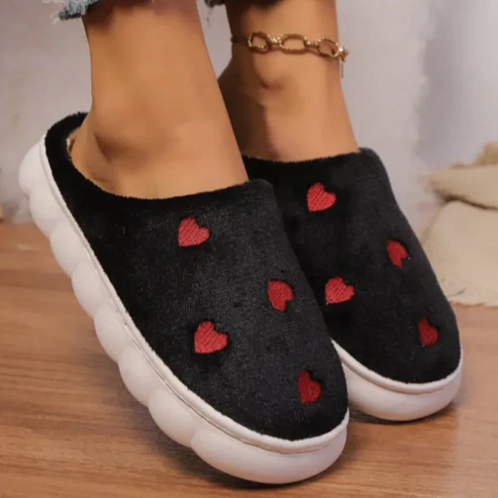 HeartCloud Slippers | Zachte fleece pantoffels met hartjesprint