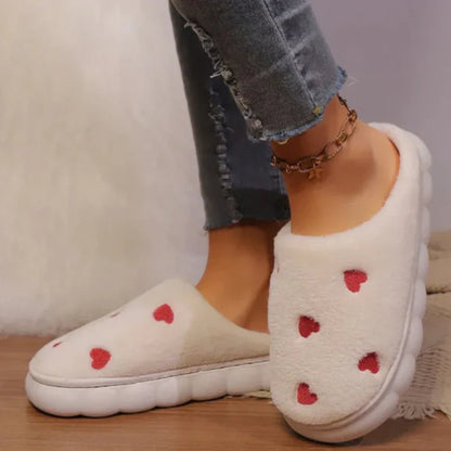 HeartCloud Slippers | Zachte fleece pantoffels met hartjesprint