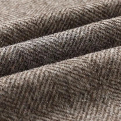 WeaveGuard | Woljas met herringbone patroon en ribkraag