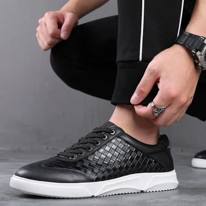 WovenWalk | Geweven sneakers met sportieve flair