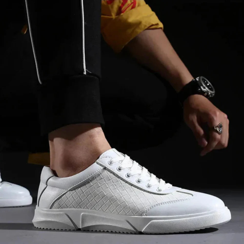 WovenWalk | Geweven sneakers met sportieve flair